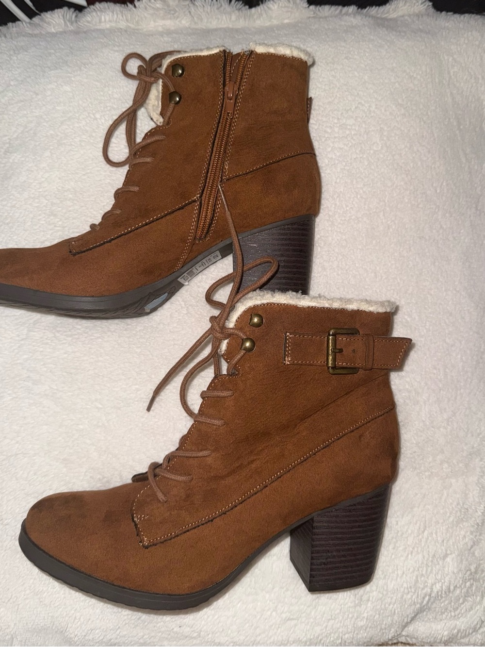 me too Tan Faux-Suede Lace-Up Ankle Boots with Shearling Collar